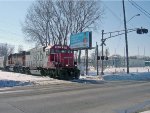 SOO 4419 approaching Commercial Avenue